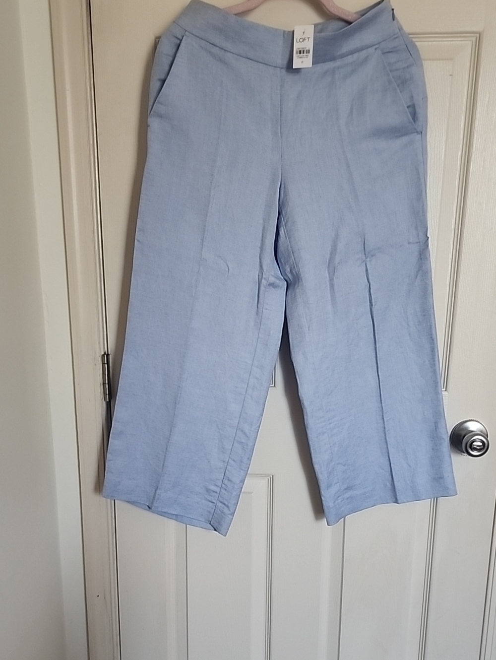 LOFT Light Blue Cropped Wide-Leg Pants. Sz 0- Fits Like Sz 4.